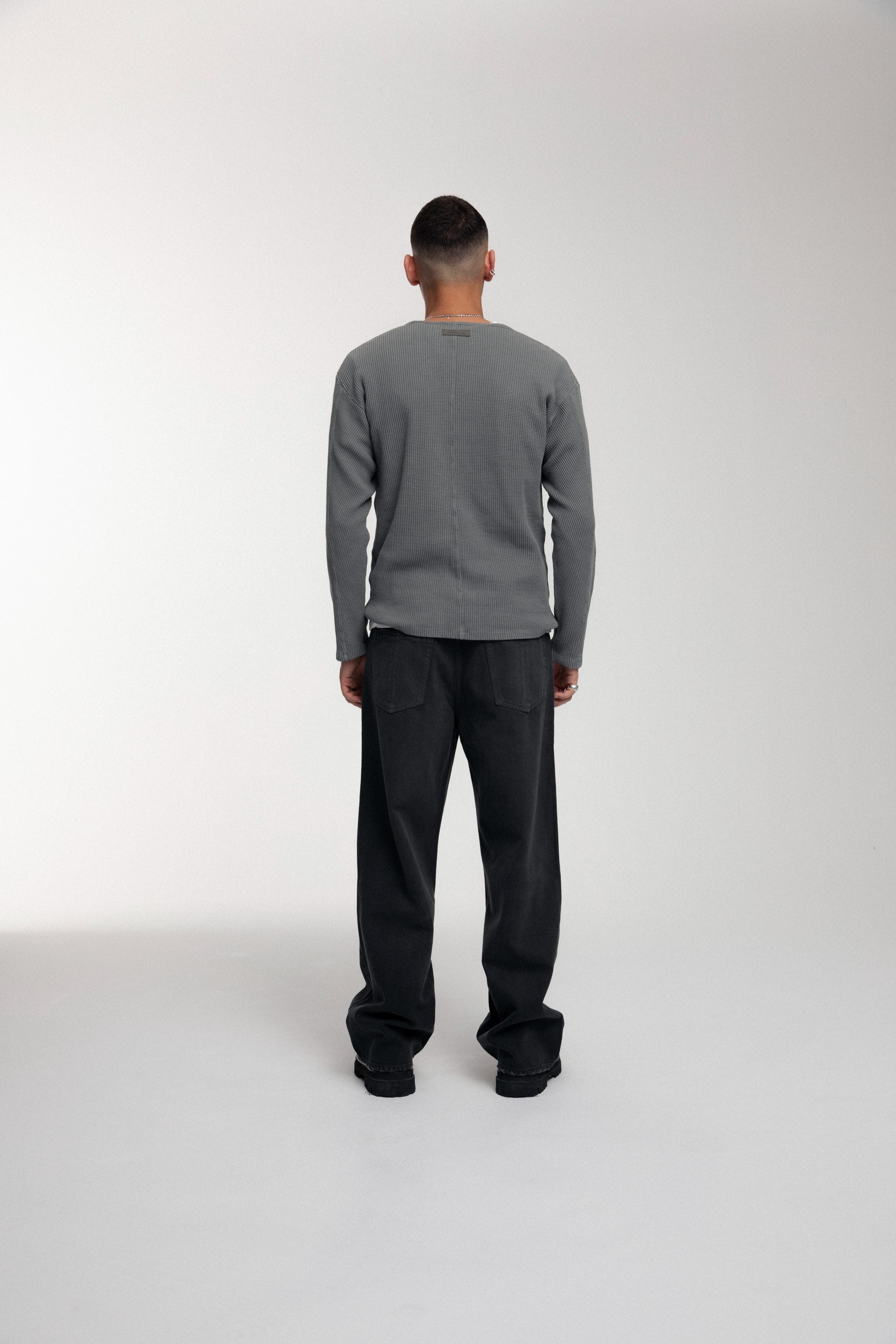 Thermal Trace Crewneck - Charcoal Grey